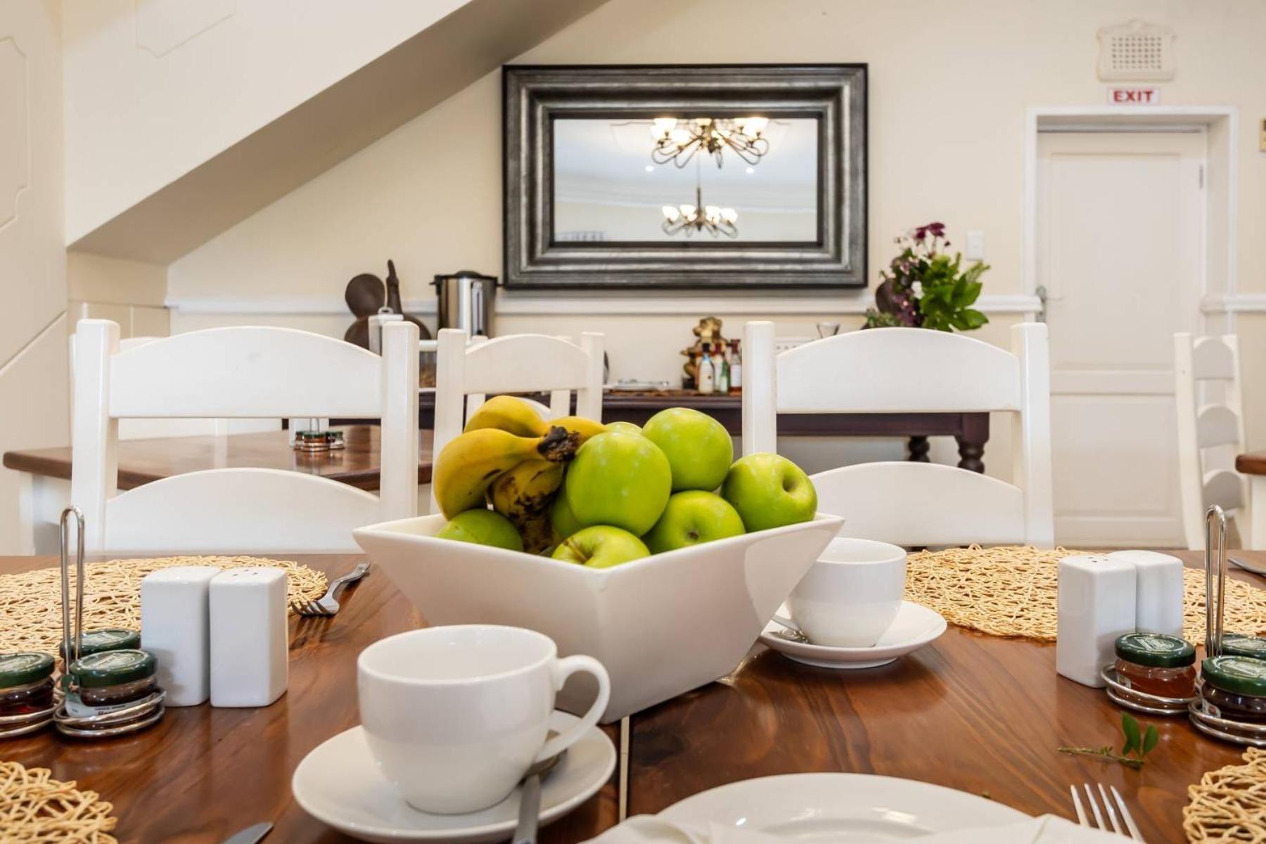 Oliver'S Bed And Breakfast 음툰지니 외부 사진